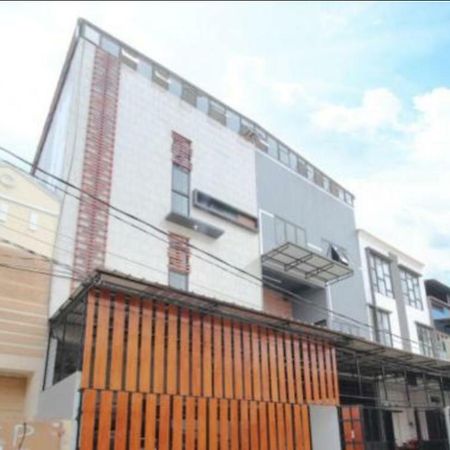Kamar Keluarga Duri Kosambi Hotell Jakarta Eksteriør bilde