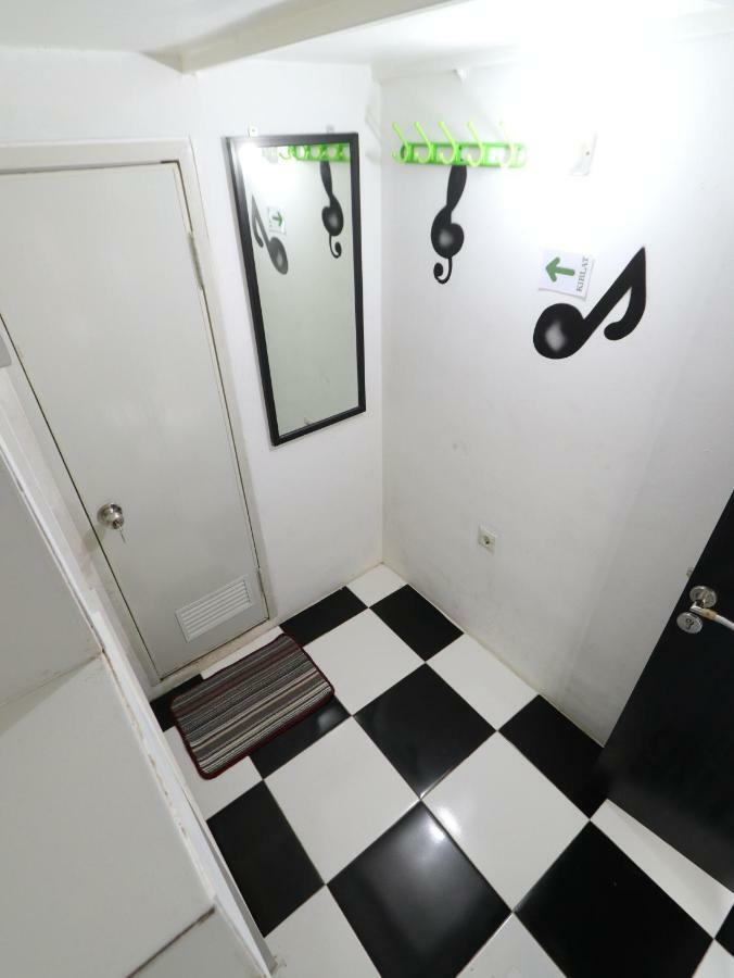 Kamar Keluarga Duri Kosambi Hotell Jakarta Eksteriør bilde